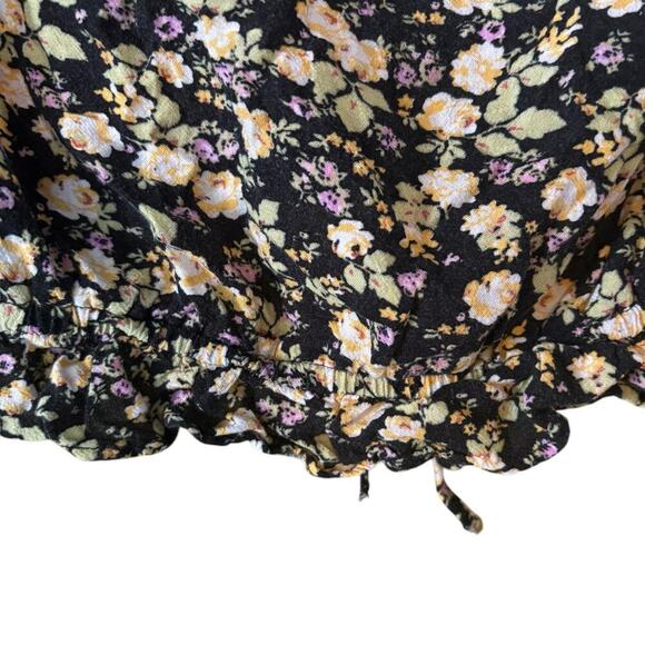 Black Floral Crop Top Shirt Adjustable Ruffle Hem Lightweight Summer Style - Picture 5 of 8